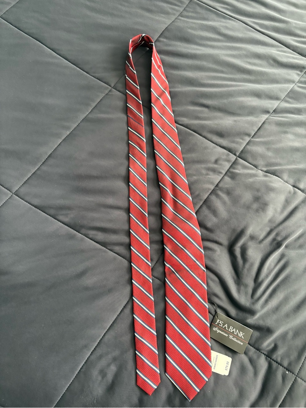 100% Silk NWT Jos. A. Bank Tie - Picture 2 of 2